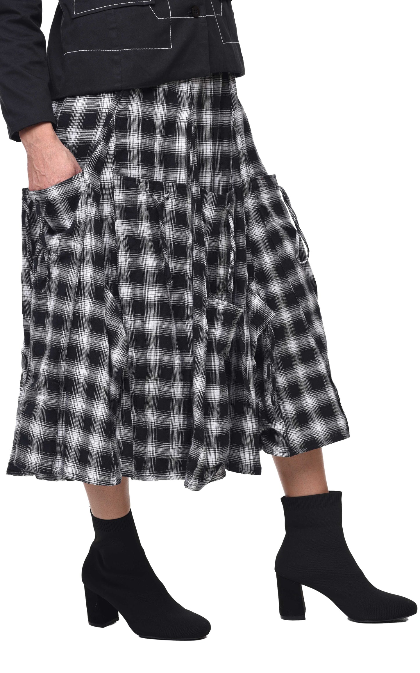 CV101 Alexus Skirt in Blake Plaid*