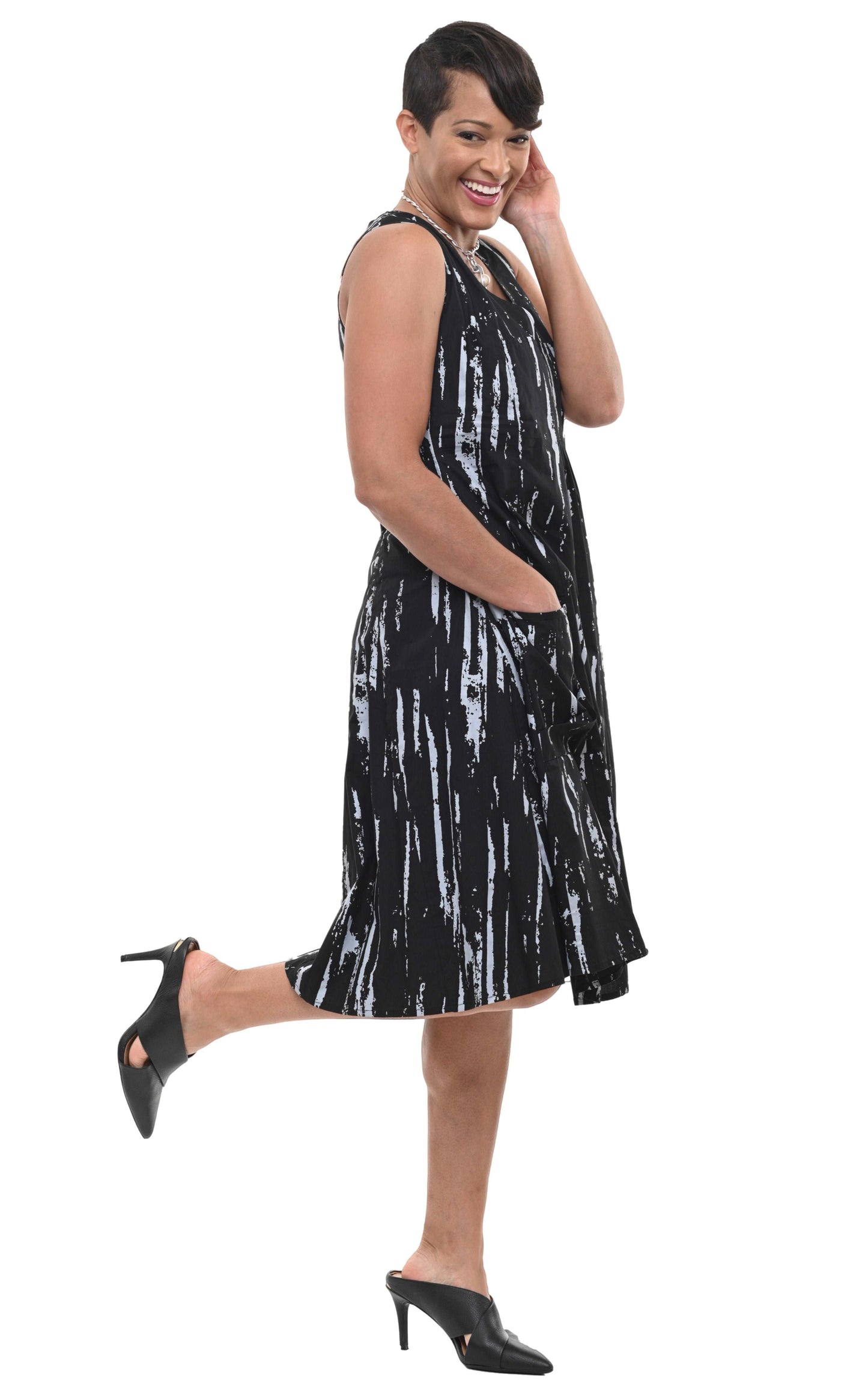 CV656 Poppie Dress in Black Gray Airbrush