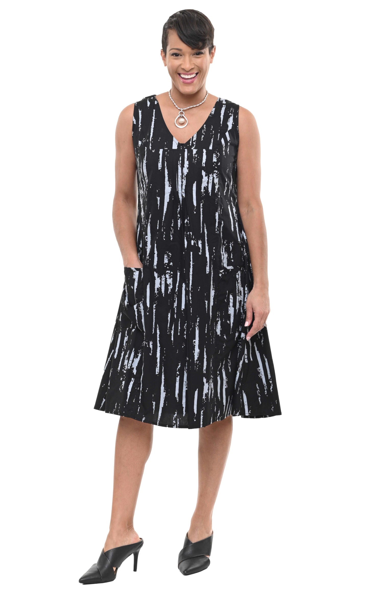 CV656 Poppie Dress in Black Gray Airbrush