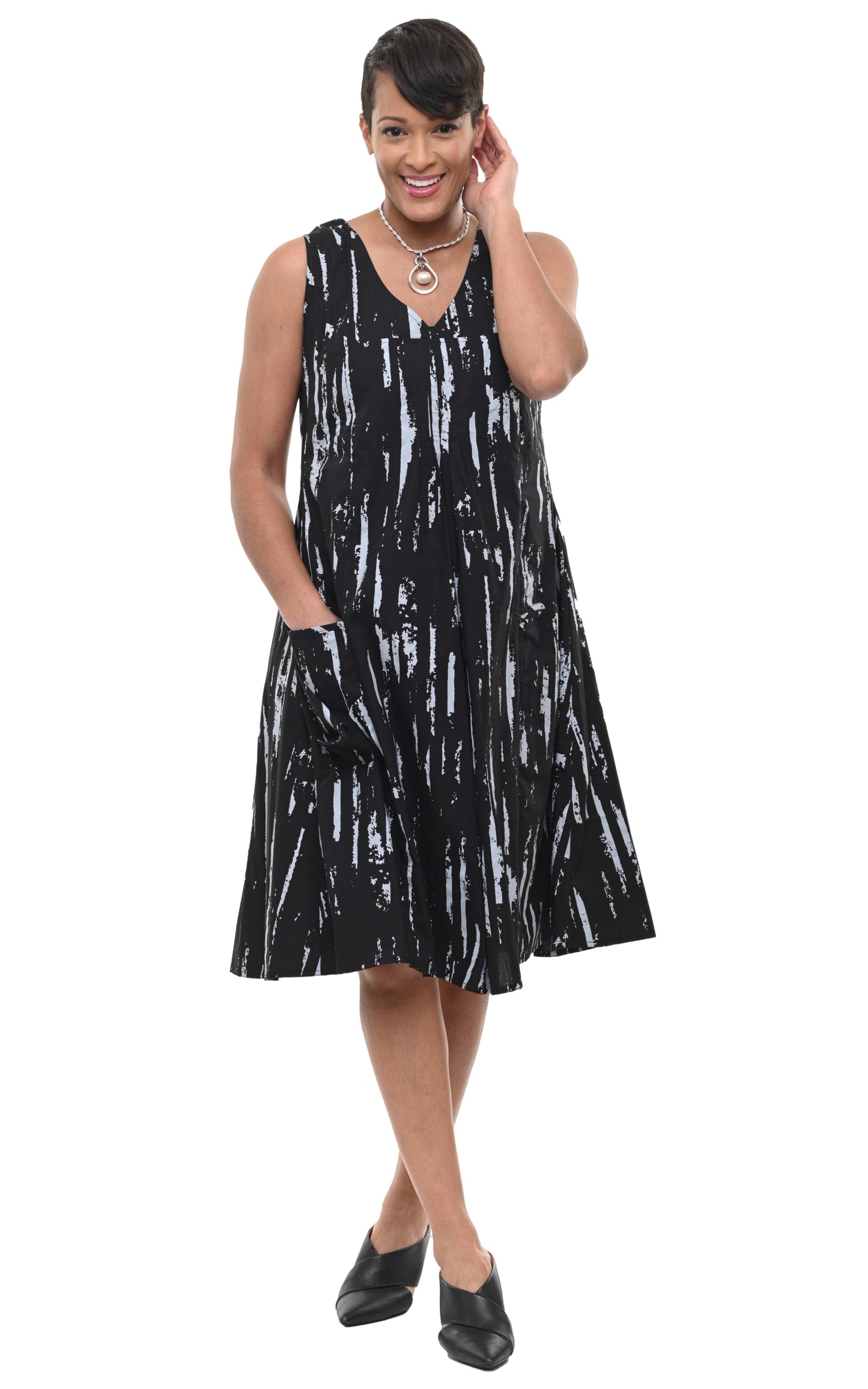 CV656 Poppie Dress in Black Gray Airbrush