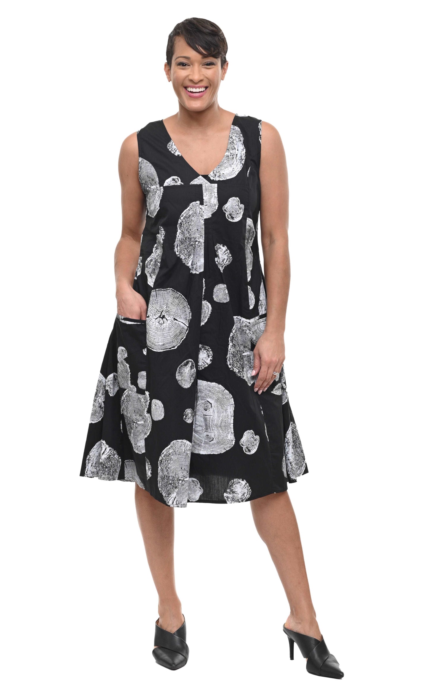 CV656 Poppie Dress in Black Urchin