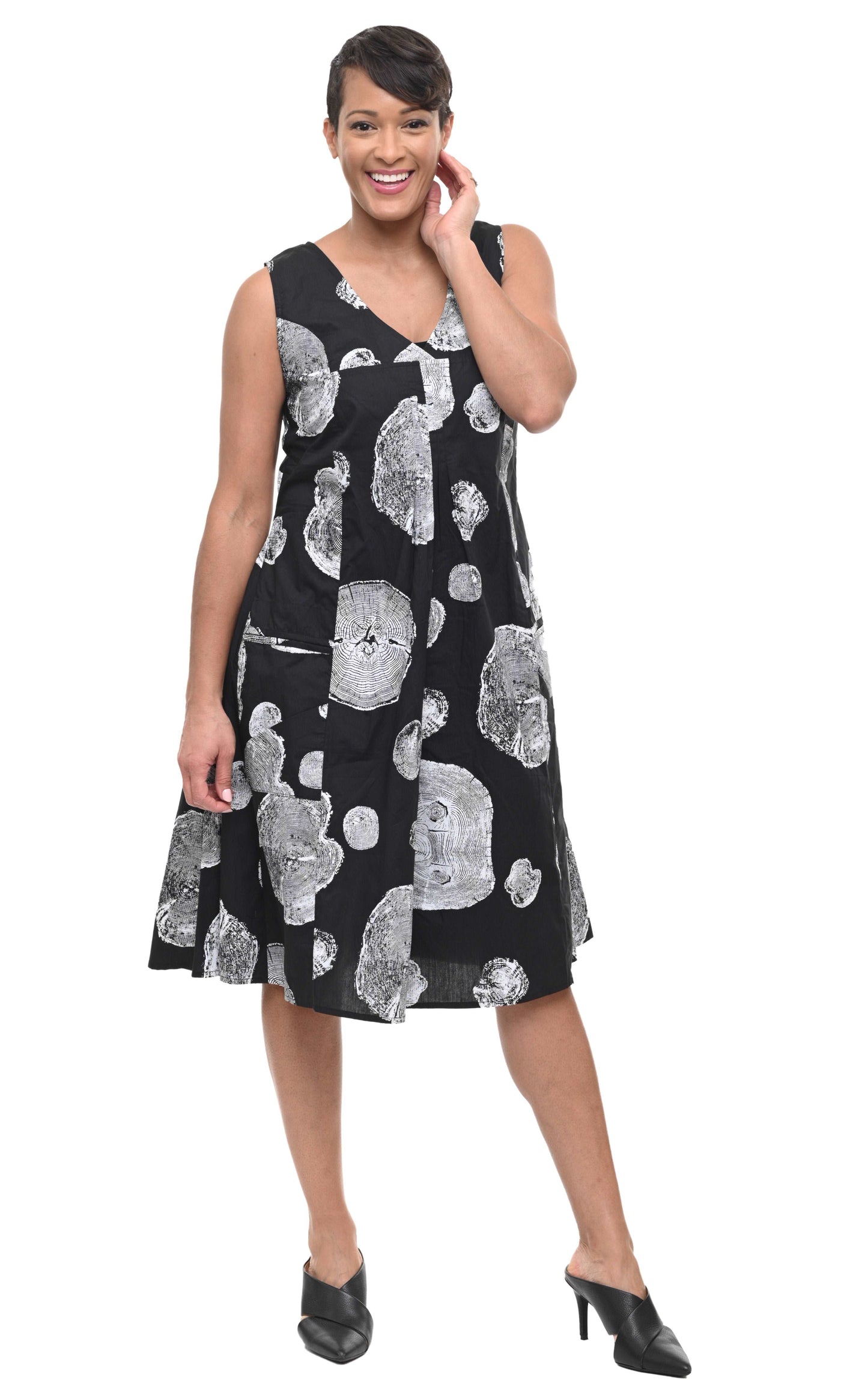 CV656 Poppie Dress in Black Urchin
