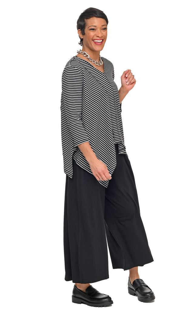 L128 Palazzo Pant in Black