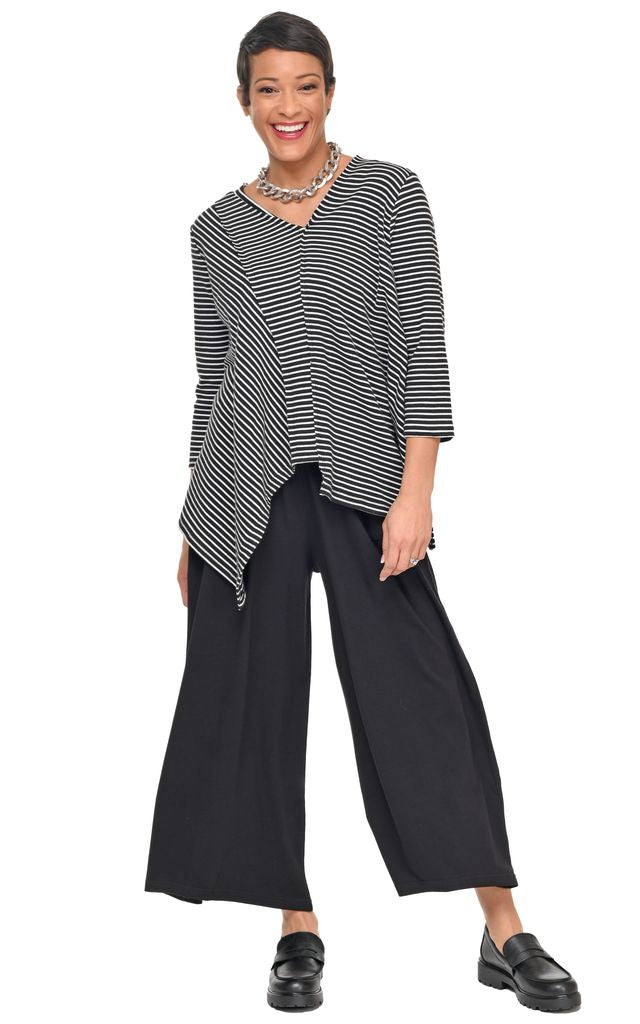 L128 Palazzo Pant in Black