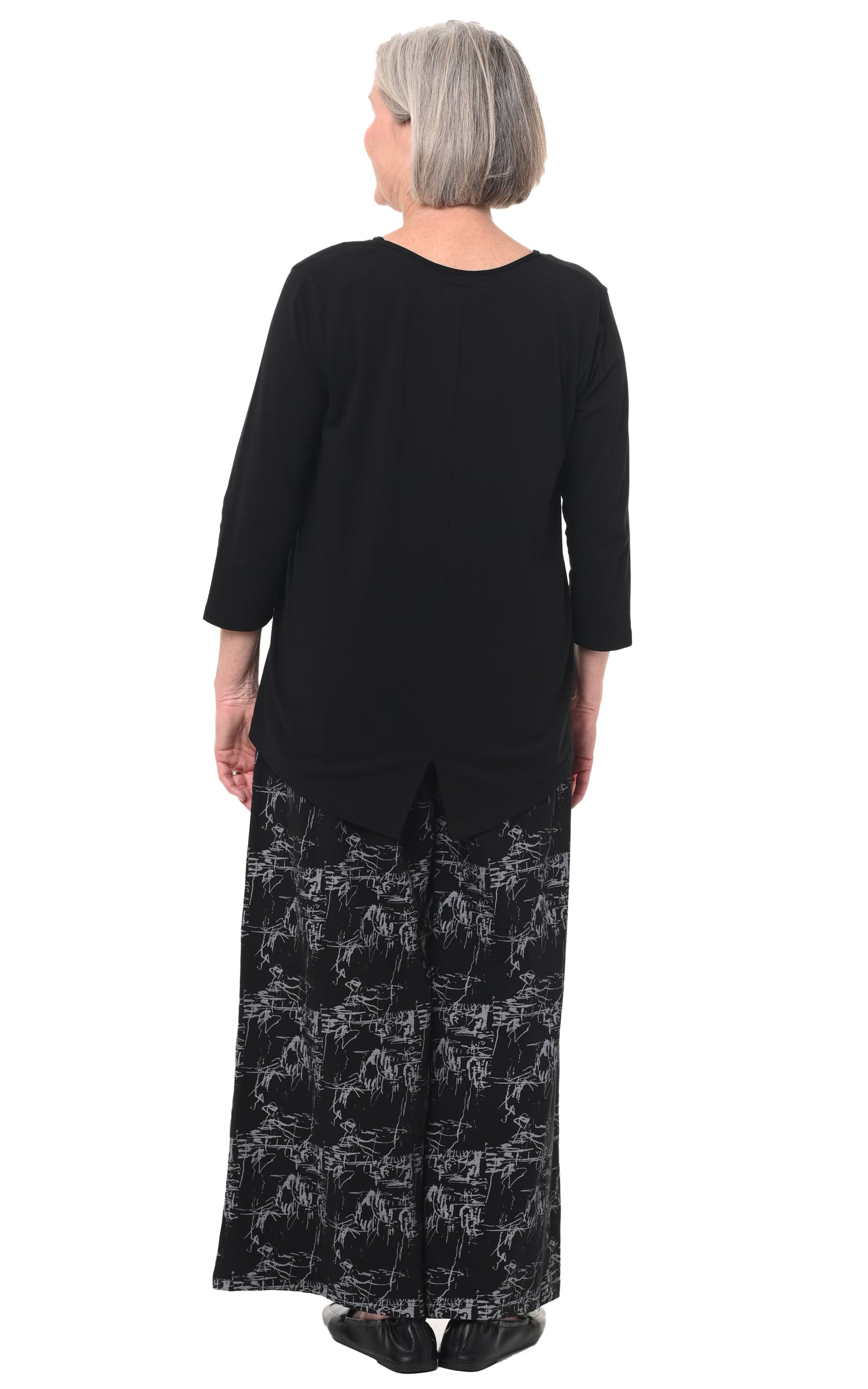 L123 Kelly in Black