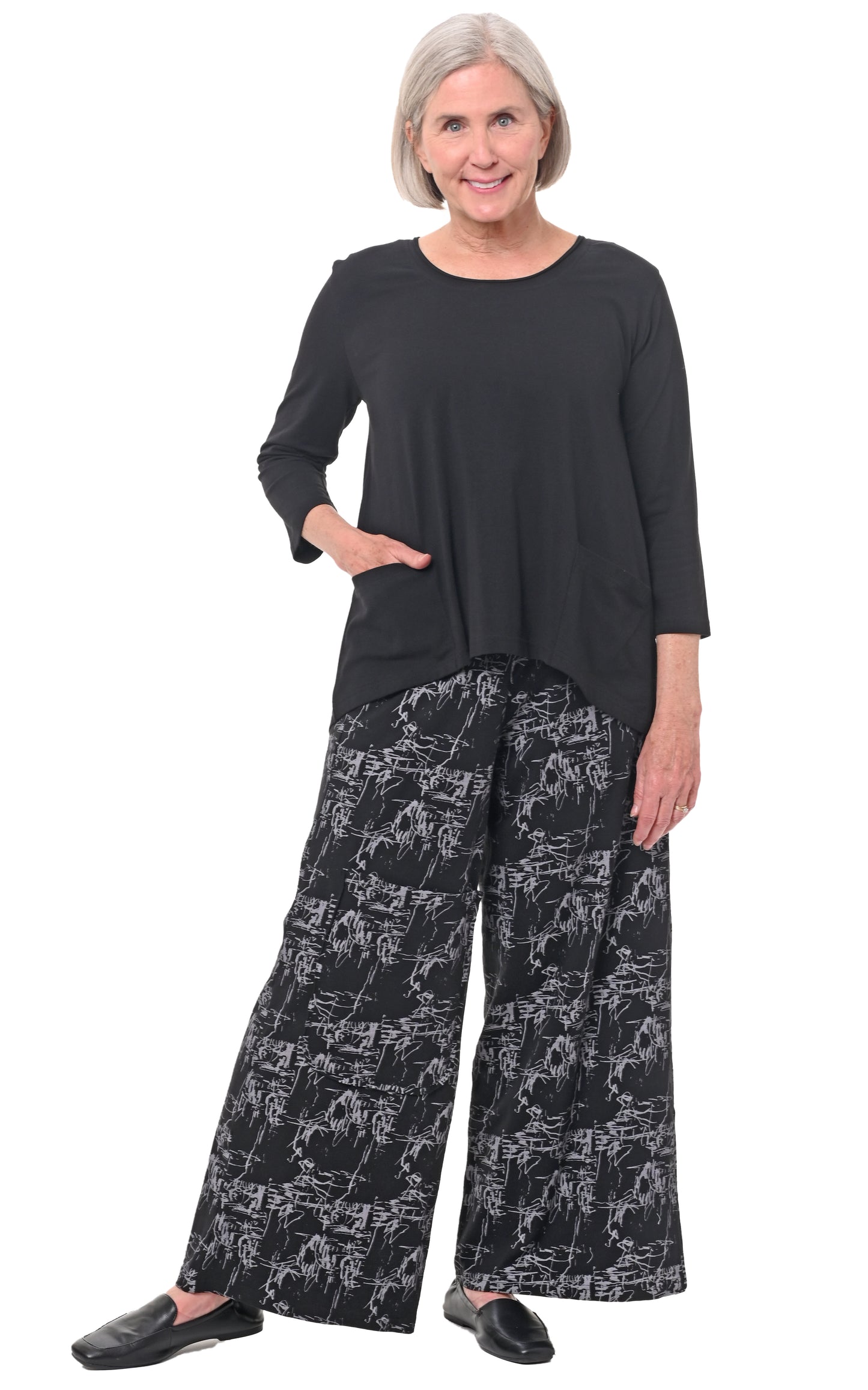 L123 Kelly in Black