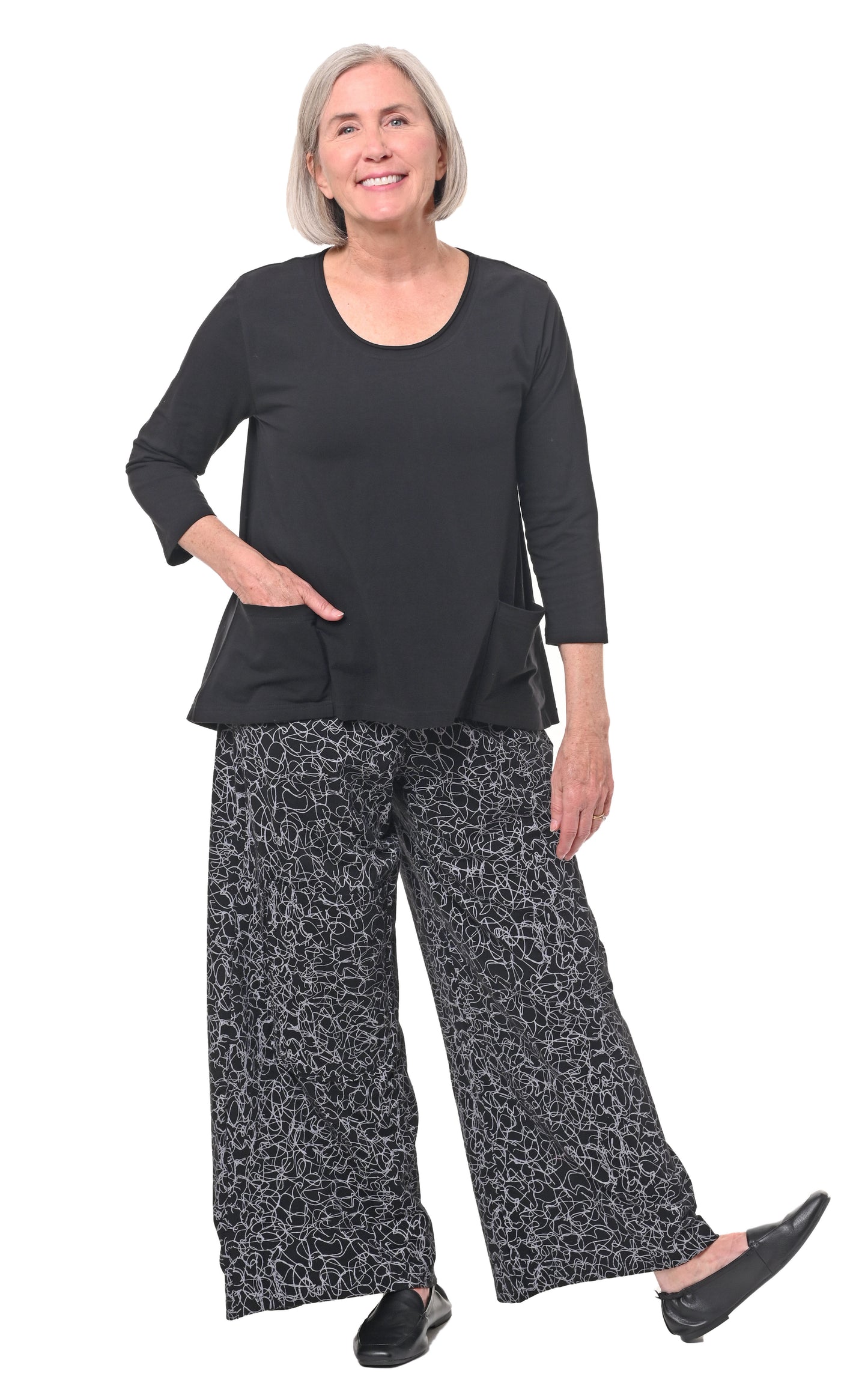 L123 Kelly in Black