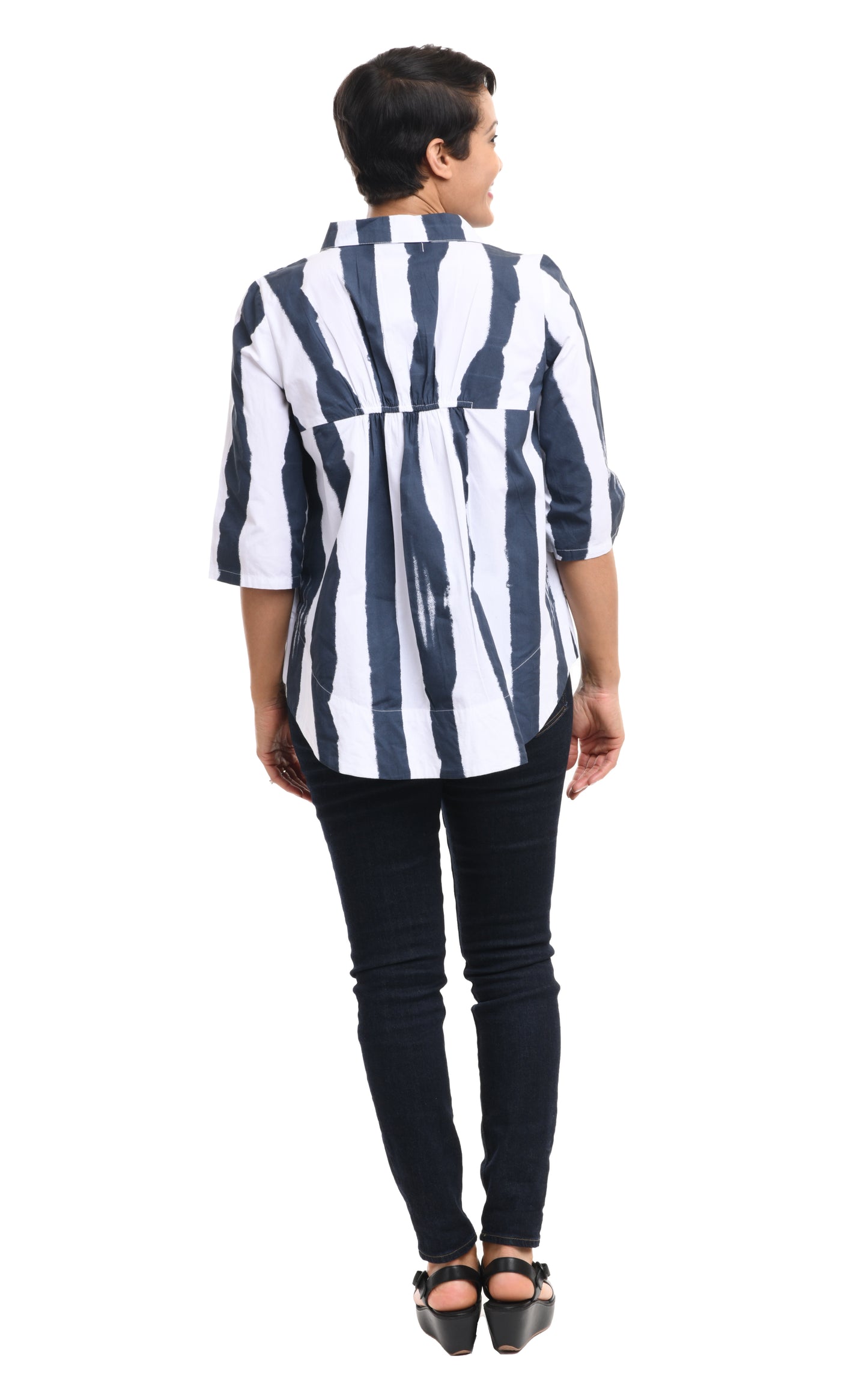 SDC713 Whitney Top in Wavy Stripe