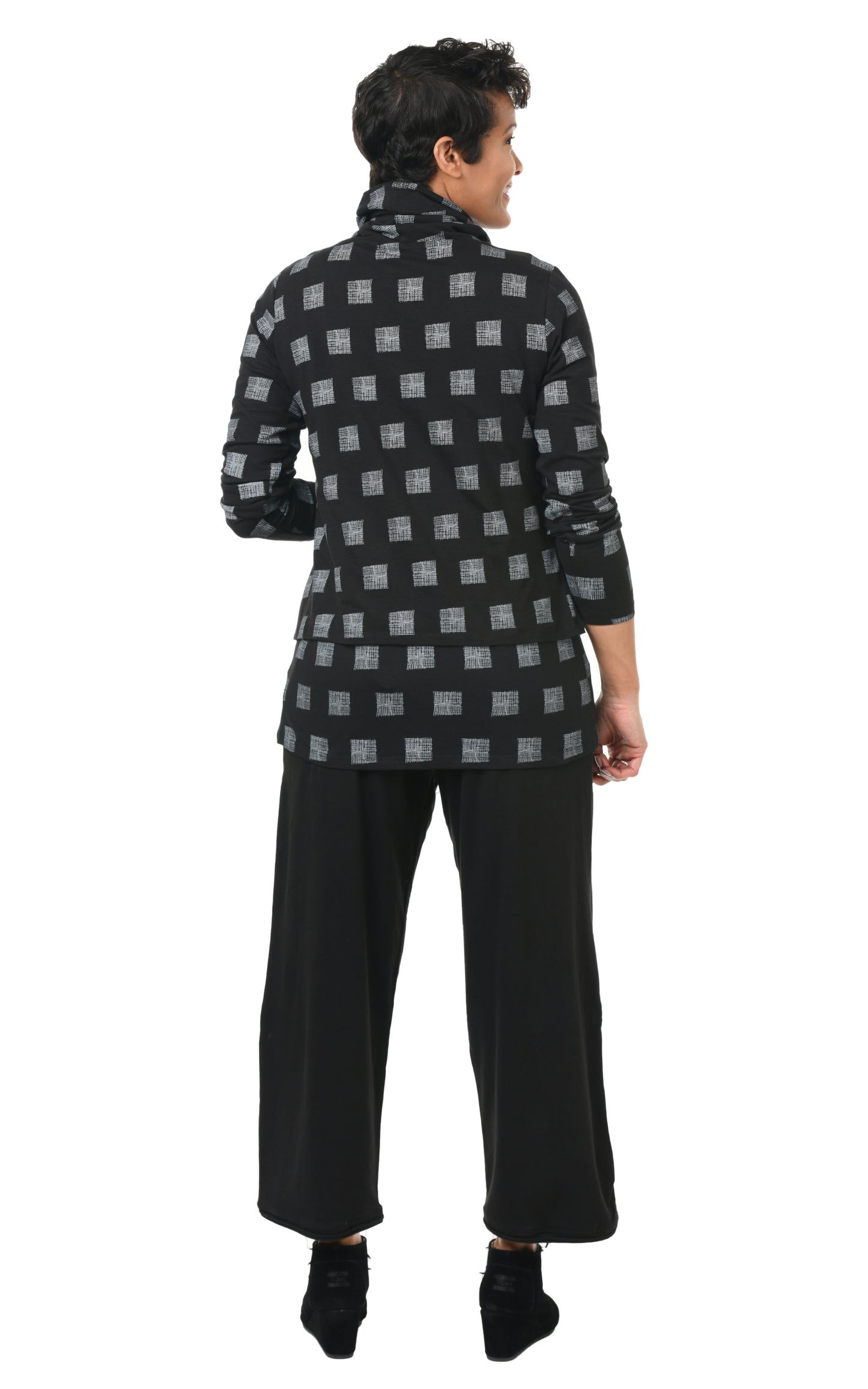 SDM152 Bristol Top in Black Gray Mini Chex