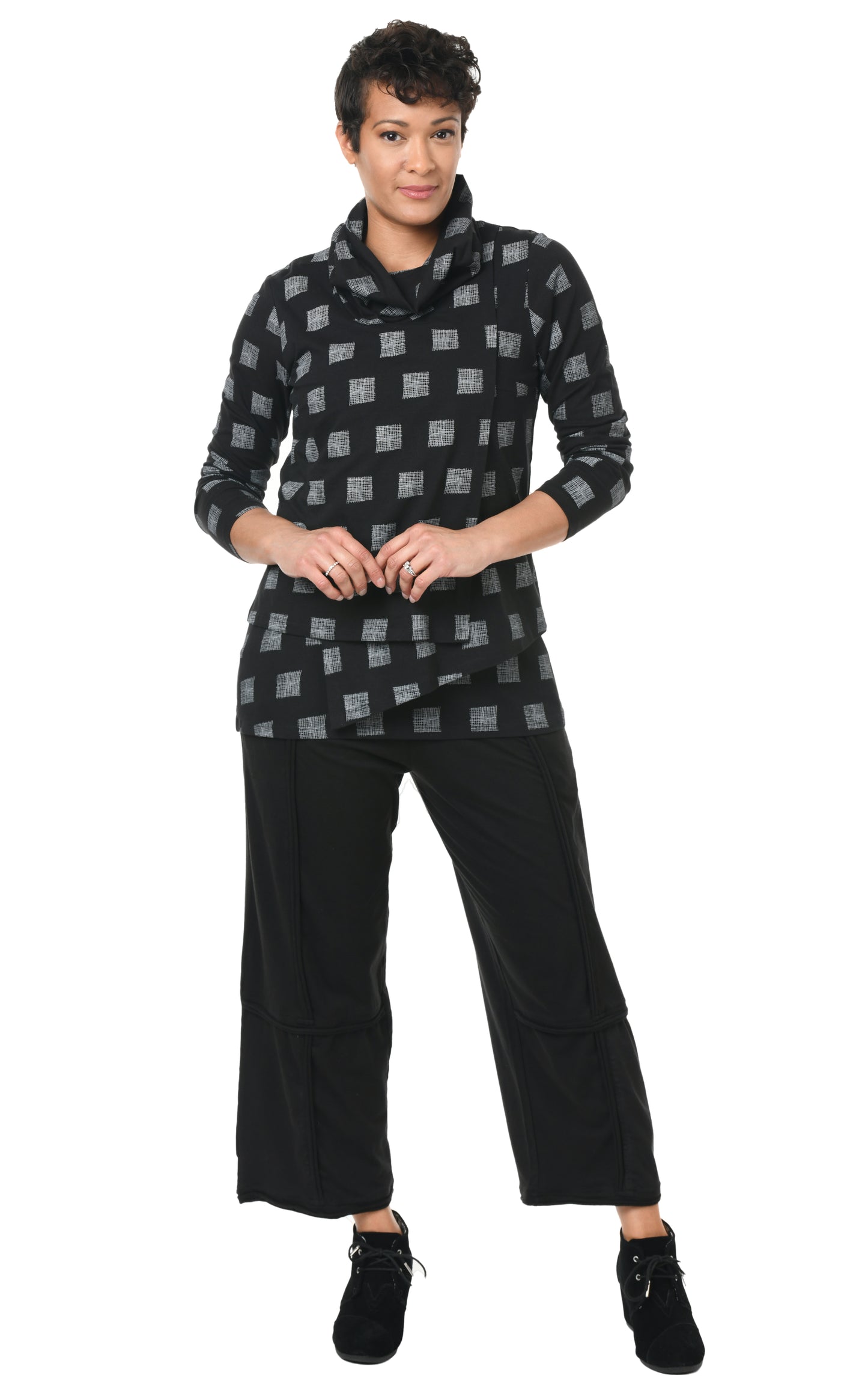 SDM152 Bristol Top in Black Gray Mini Chex
