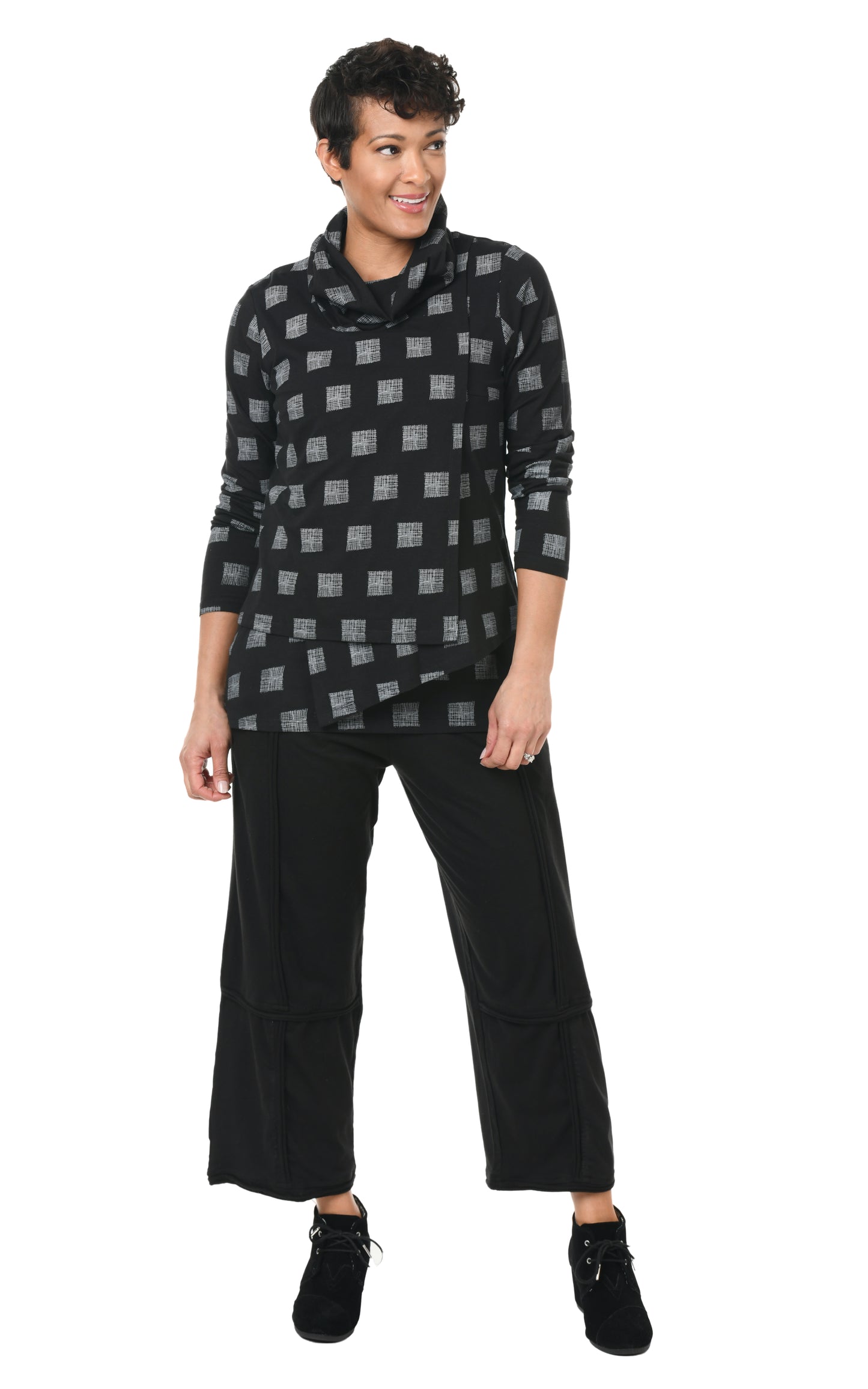 SDM152 Bristol Top in Black Gray Mini Chex