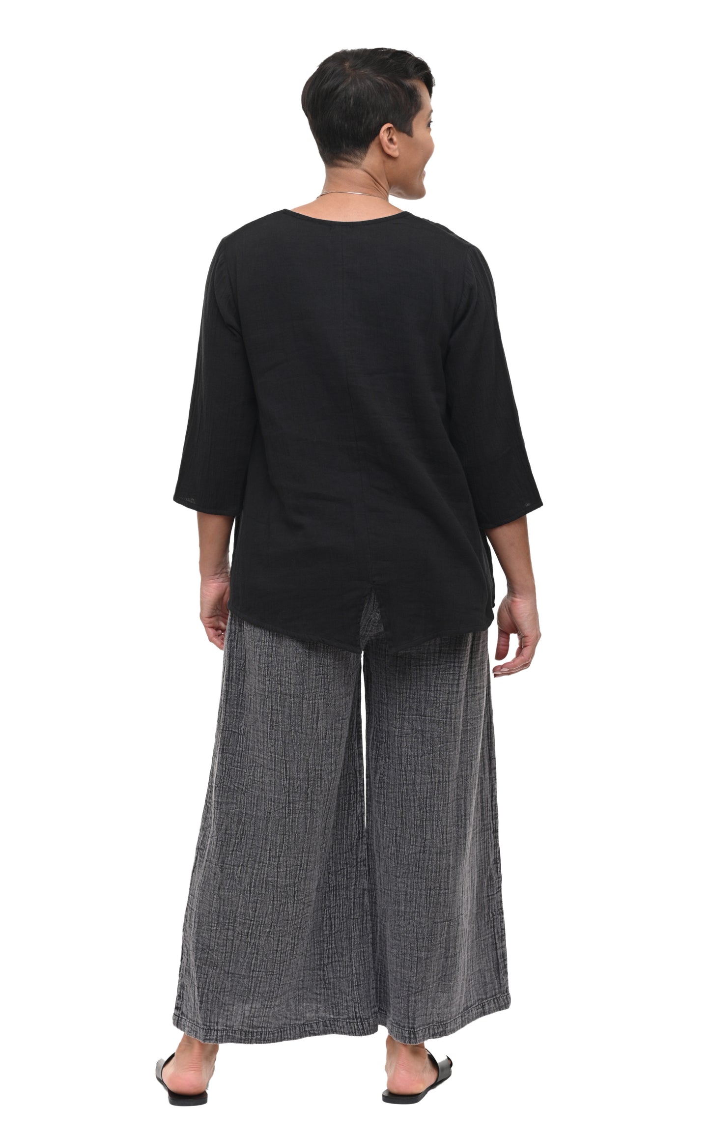 FINAL SALE VCG18 Carly Pullover Top in Black*