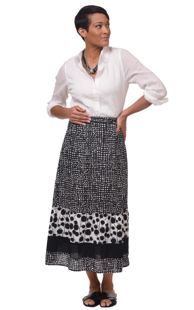 CV1161 Ryder Skirt in Black Dots