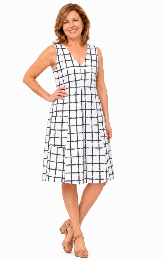FINAL SALE CV656 Poppie Dress in White Black Dissolve*