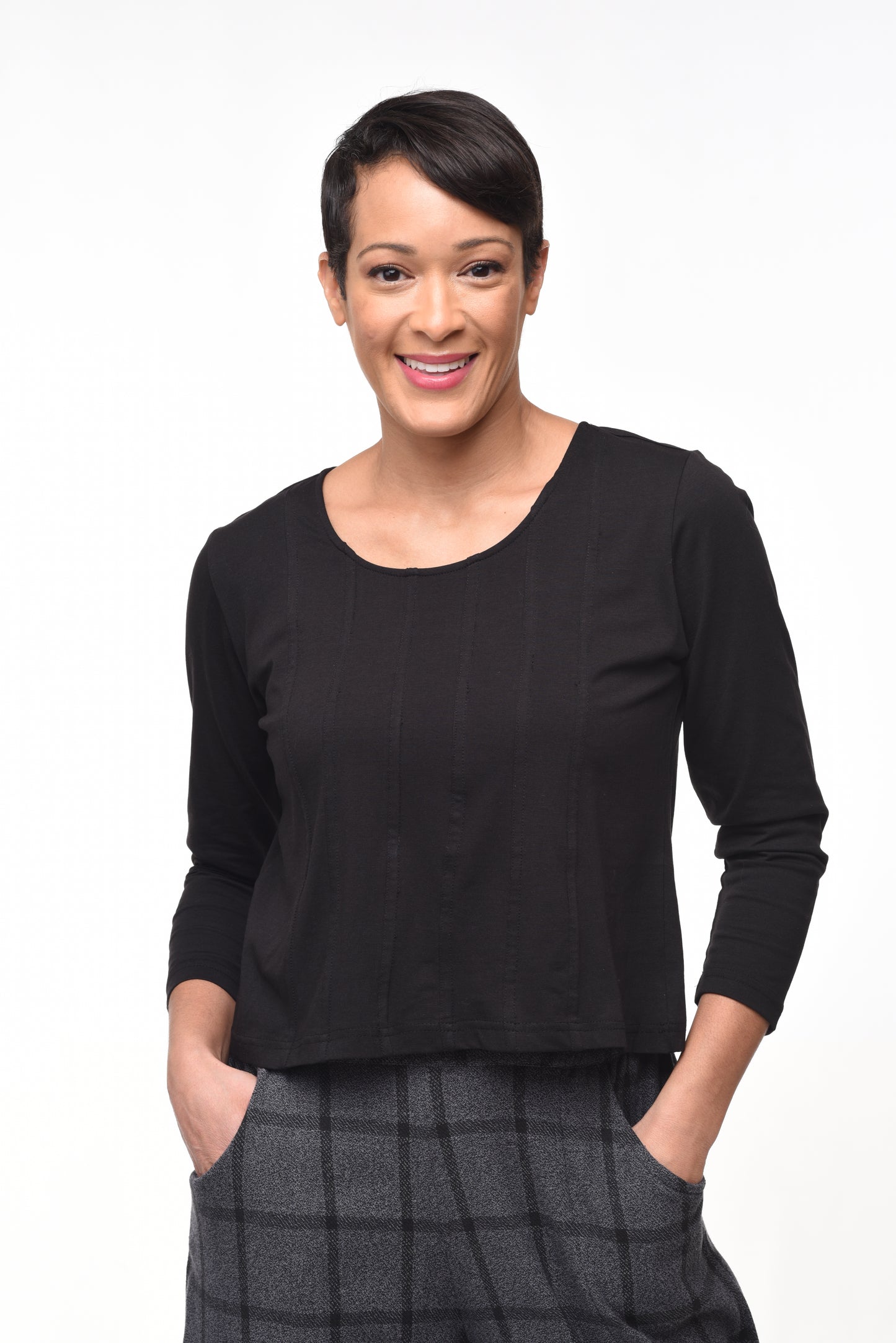 L173 Wren Top in Black*