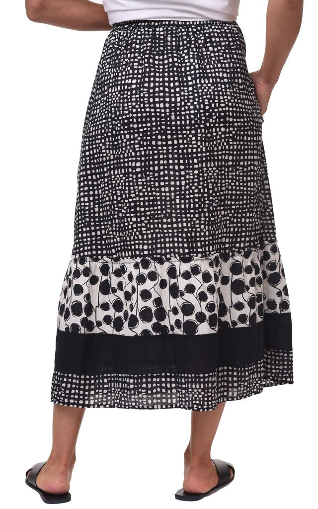 CV1161 Ryder Skirt in Black Dots