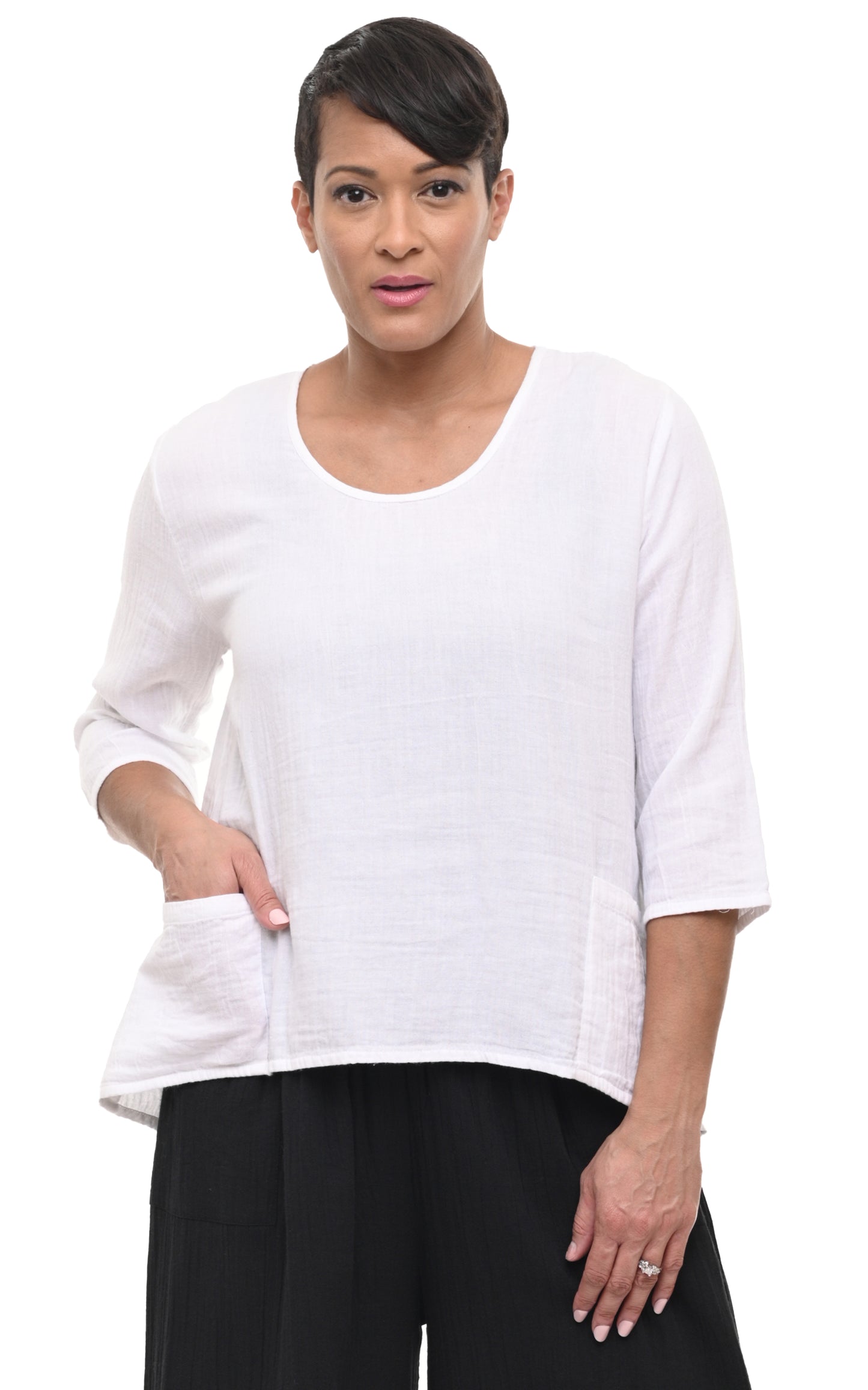 VCG18 Carly Pullover Top in White